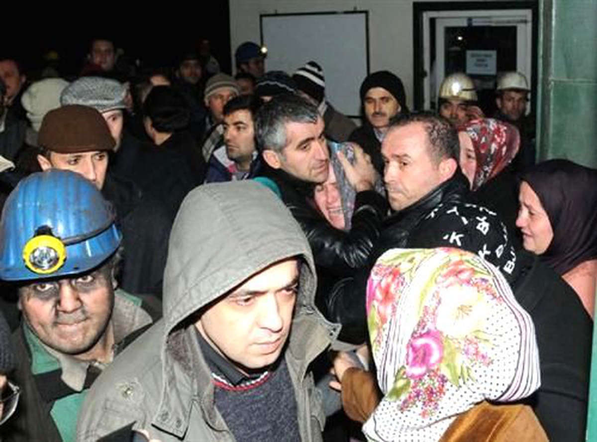 Maden Faciasında 3 İşçiyi Arama Çalışmaları Sürüyor (3)