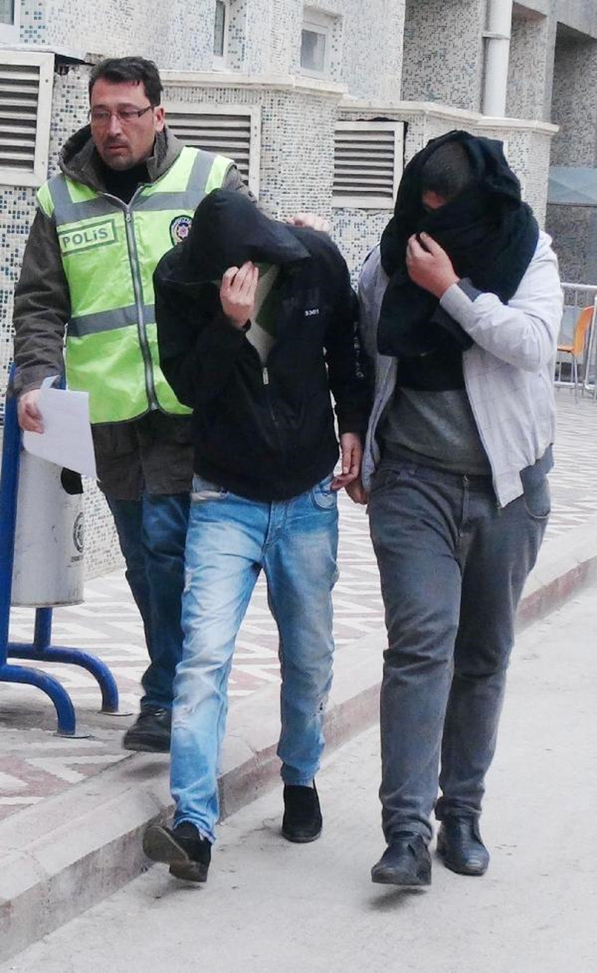 Kaşar Peyniri Çalan 2 Kişi Yakalandı
