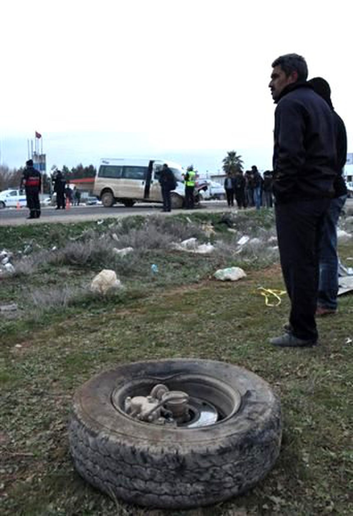 Minibüs Otomobile Çarptı: 1 Ölü, 5 Yaralı