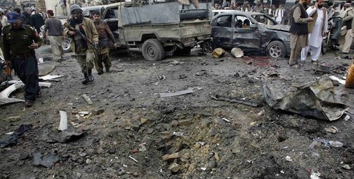 Pakistan\'da NATO İkmal Birliğine Roketli Saldırı: 2 Ölü