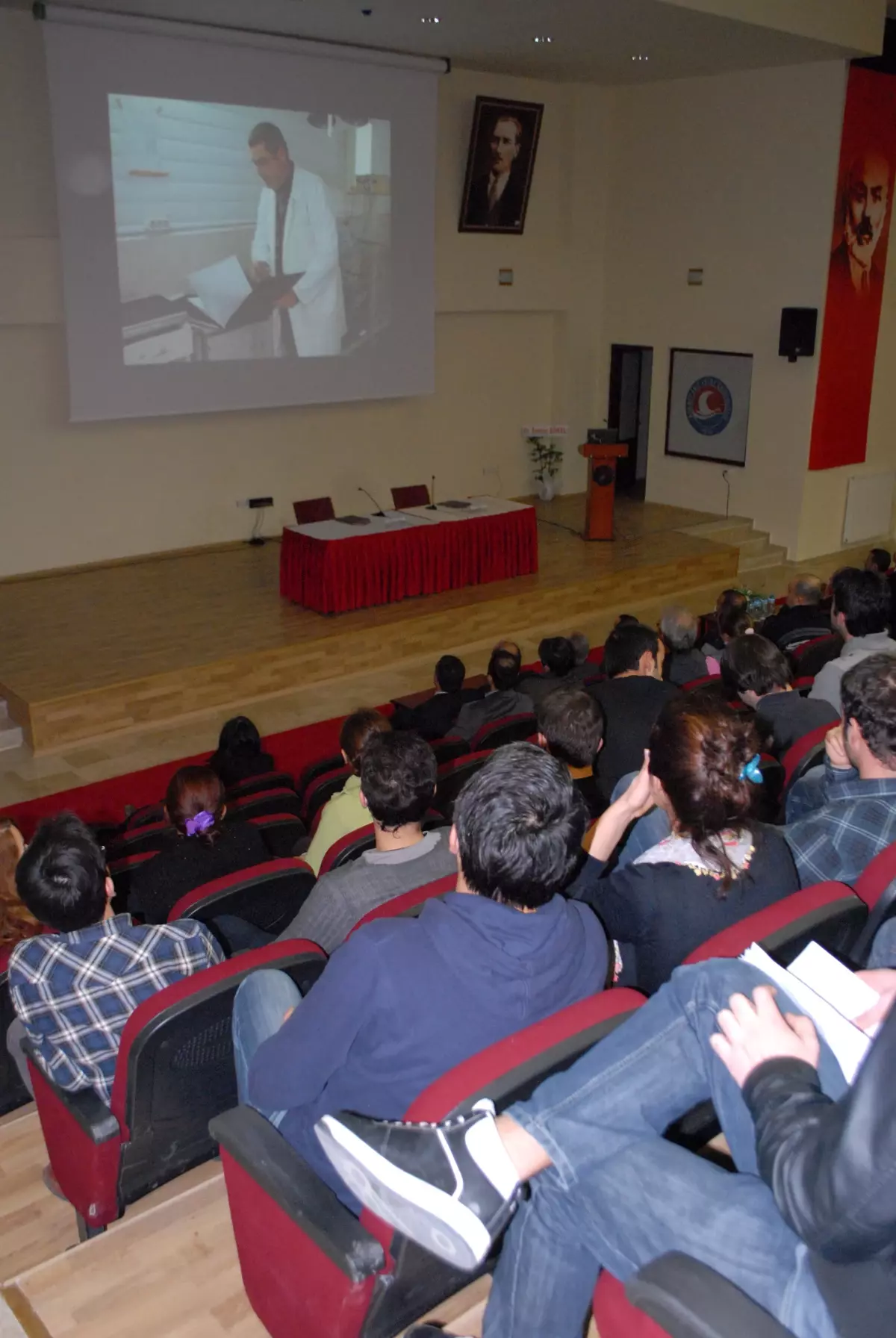 Sokak Hayvanları, Makü Öğrencilerine Emanet