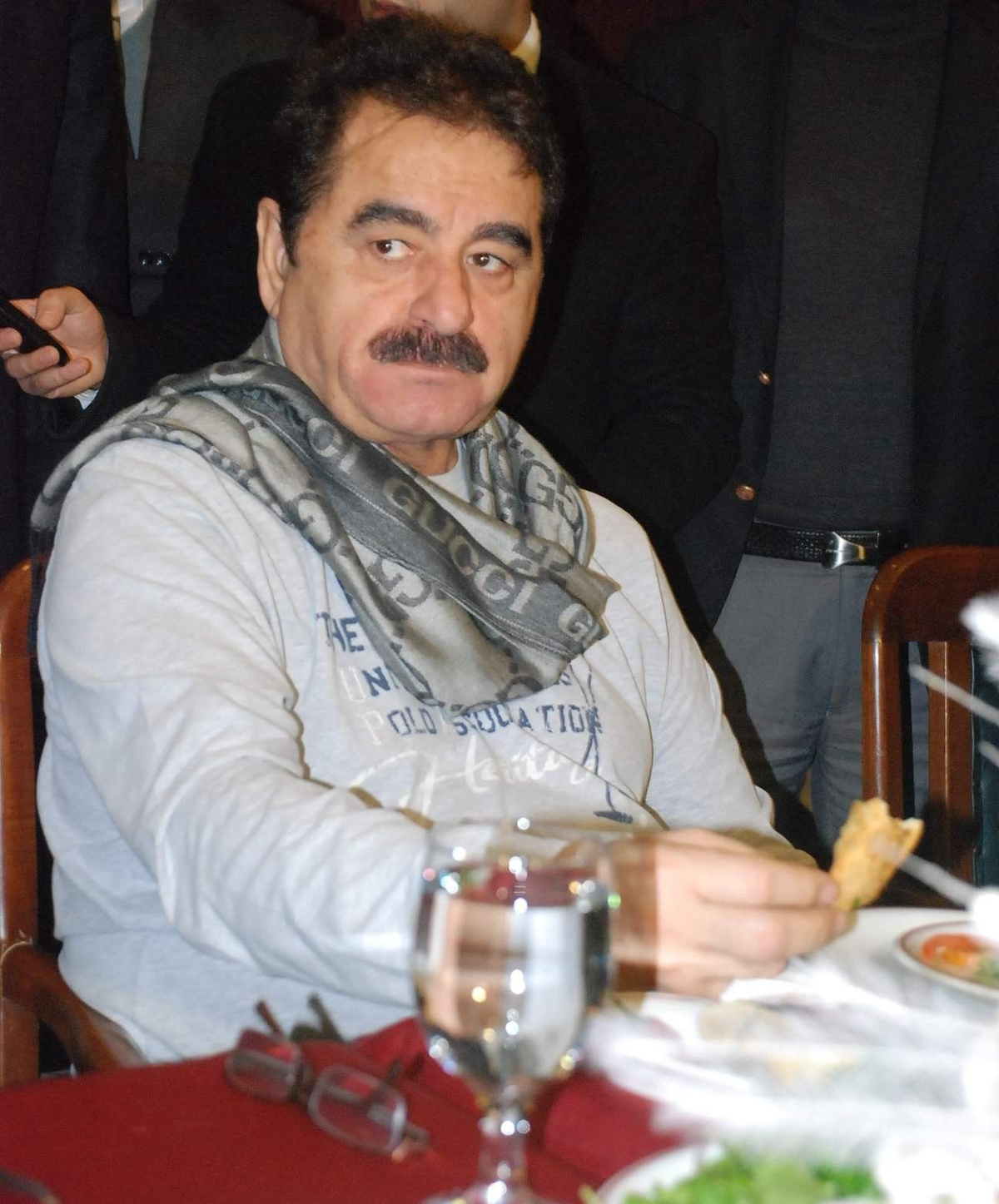 Tatlıses Kahvaltıda 3 Porsiyon Ciğer Yedi