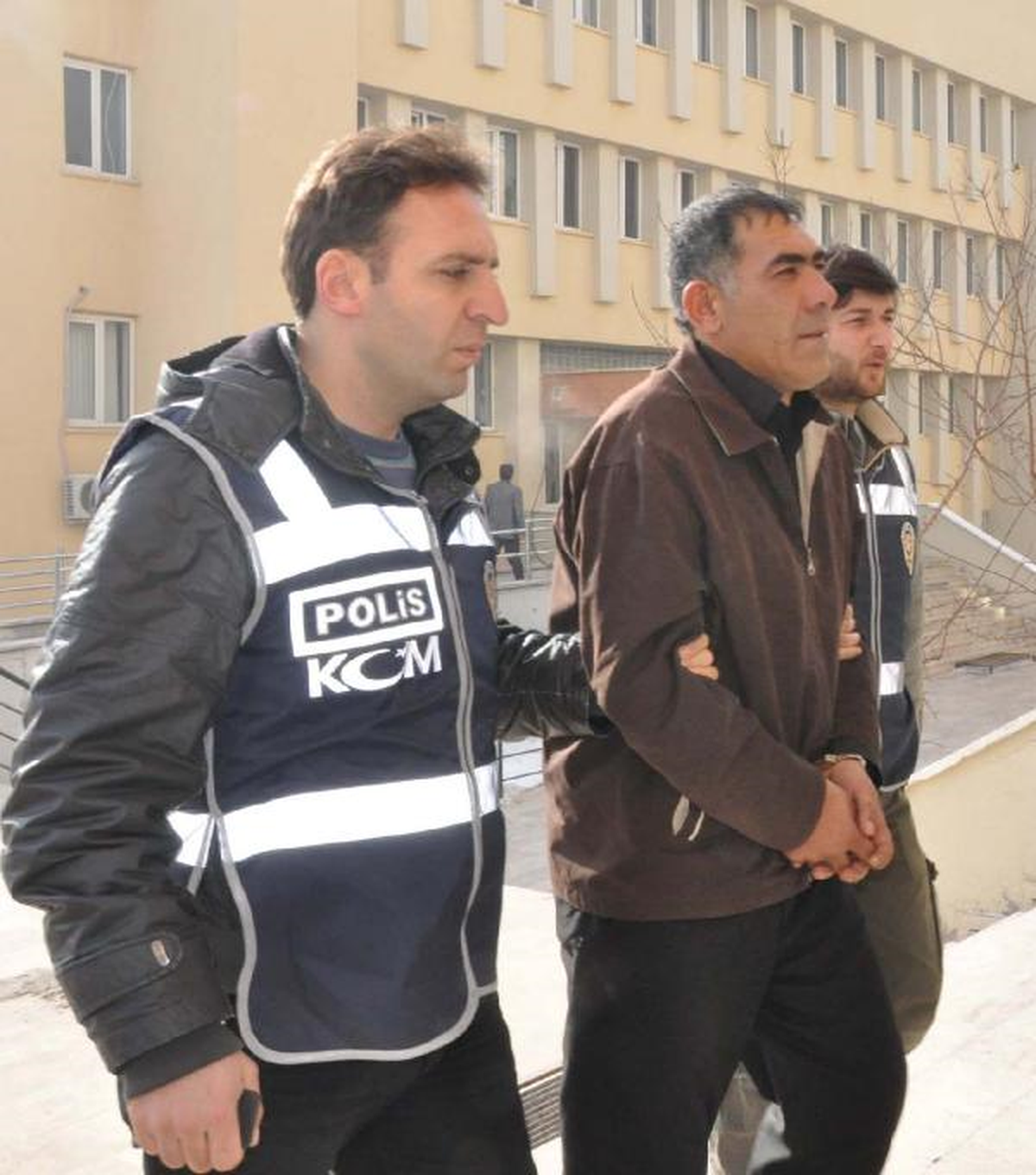 Uyuşturucu Hapla Yakalanan Bacanaklar Gözaltına Alındı