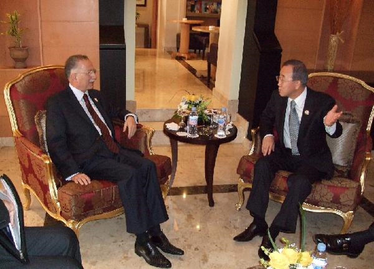 Ban Ki Moon, İhsanoğlu\'nu Suriye Mültecilerine Yardım Toplantısına Davet Etti