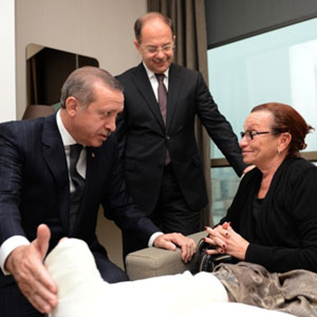 Başbakan Erdoğan, Hastaları Ziyaret Etti