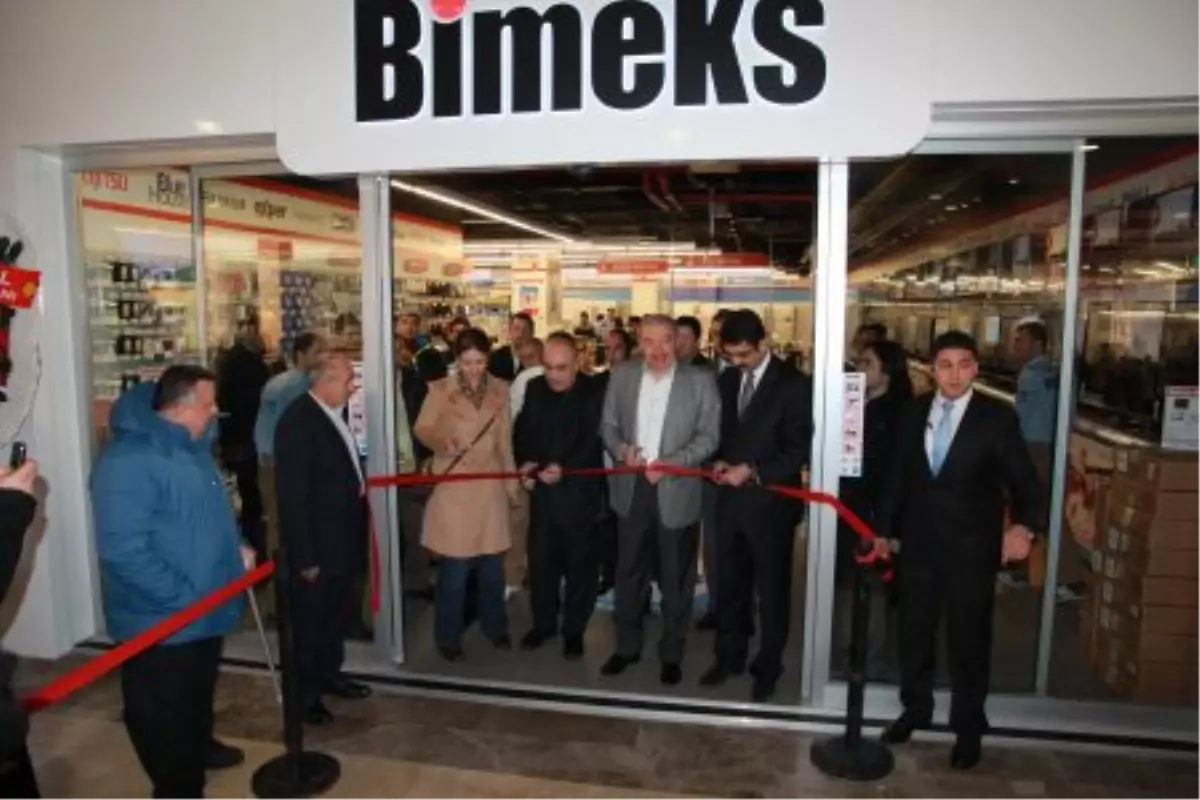 Bimeks\'ten Yılın İlk Mağazası İstanbul\'a