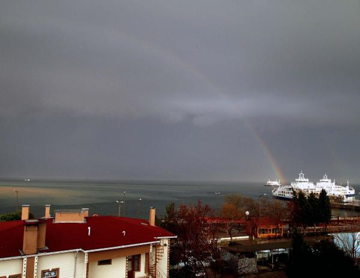 Çanakkale Boğazı\'nda İki Gökkuşağı