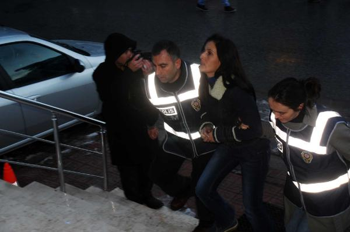 Çete Suçlamasıyla Yerel Gazete Sahibi ve 2 Şüpheli Tutuklandı