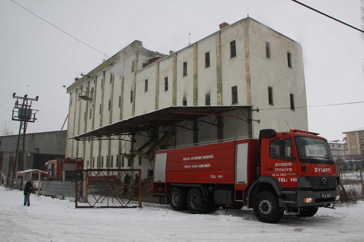Çubuk\'ta Fabrika Yangını