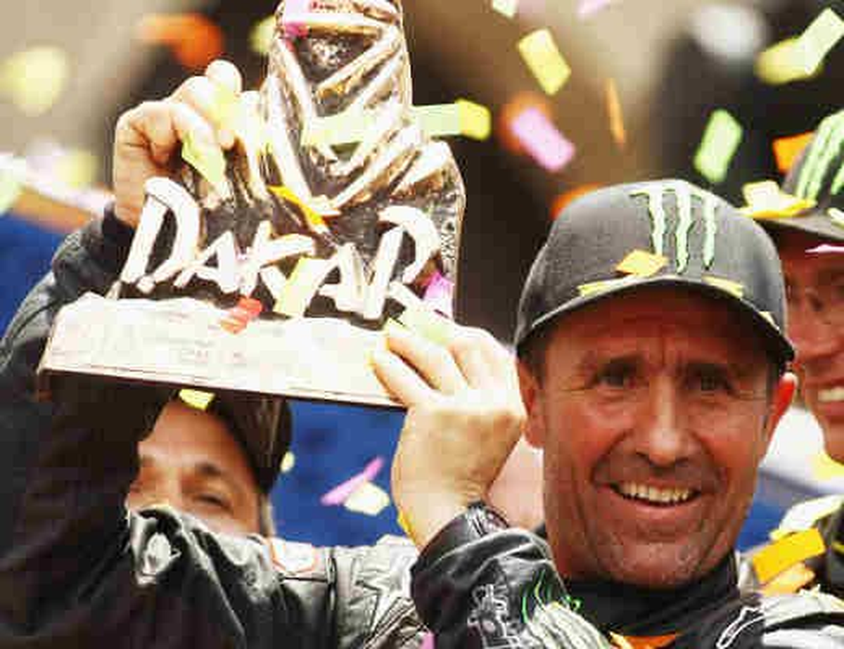 Dakar Rallisi\'ni Fransız Pilot Peterhansel Kazandı