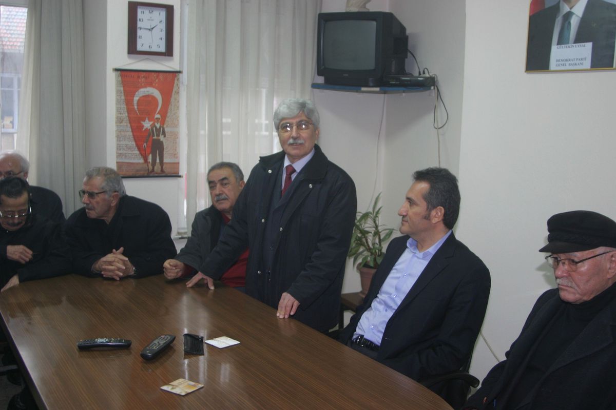 DP İzmir İl Teşkilatı\'ndan Ödemiş ve Beydağ Çıkarması