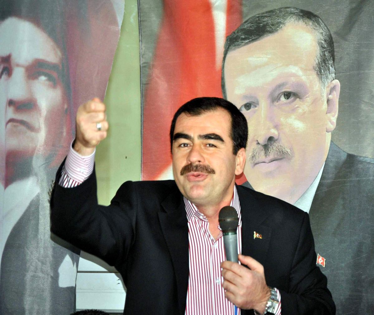Erdem; "Ak Parti, Türkiye\'de İlklere İmza Attı"