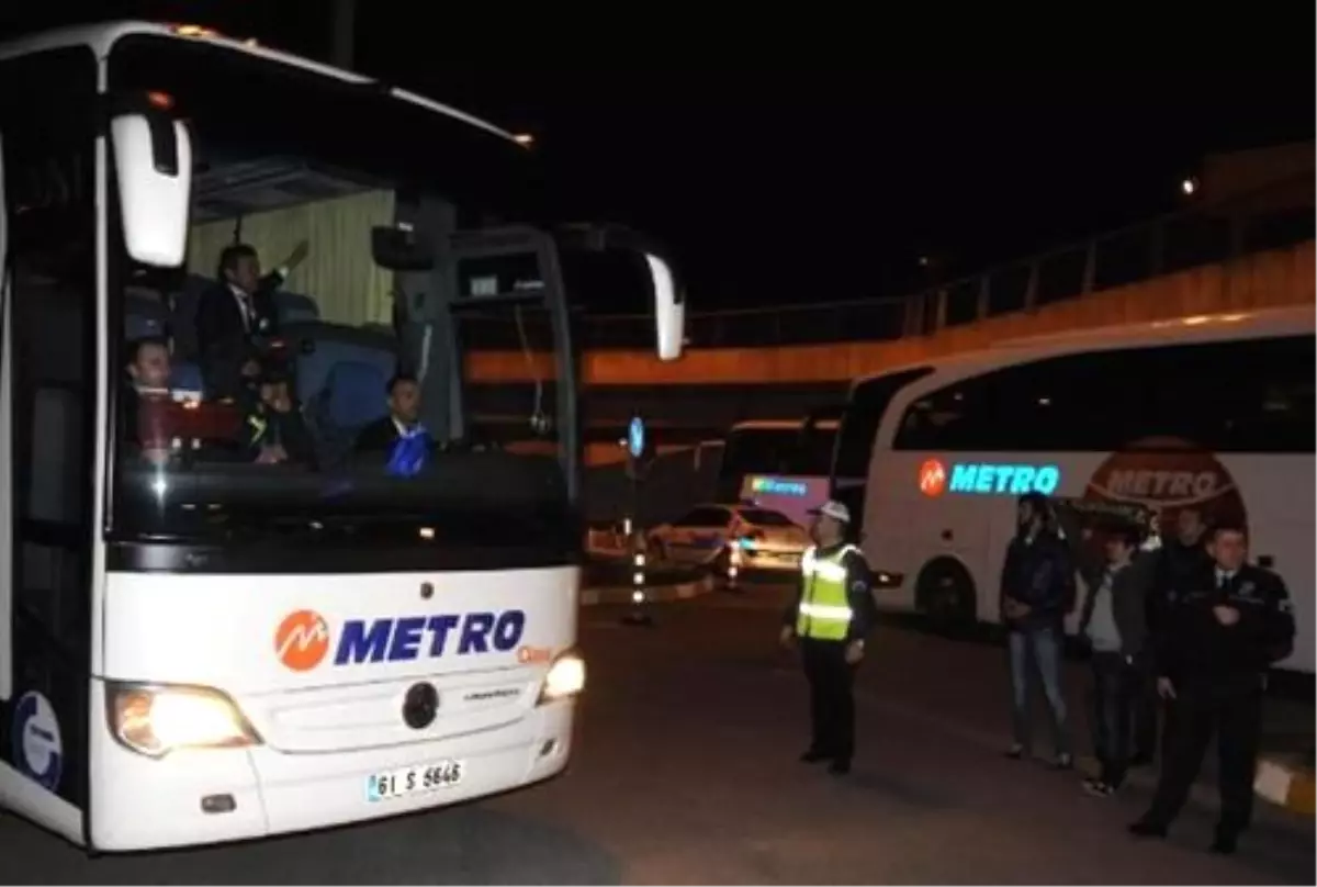 Fenerbahçe Trabzon\'a Gecikmeli Geldi