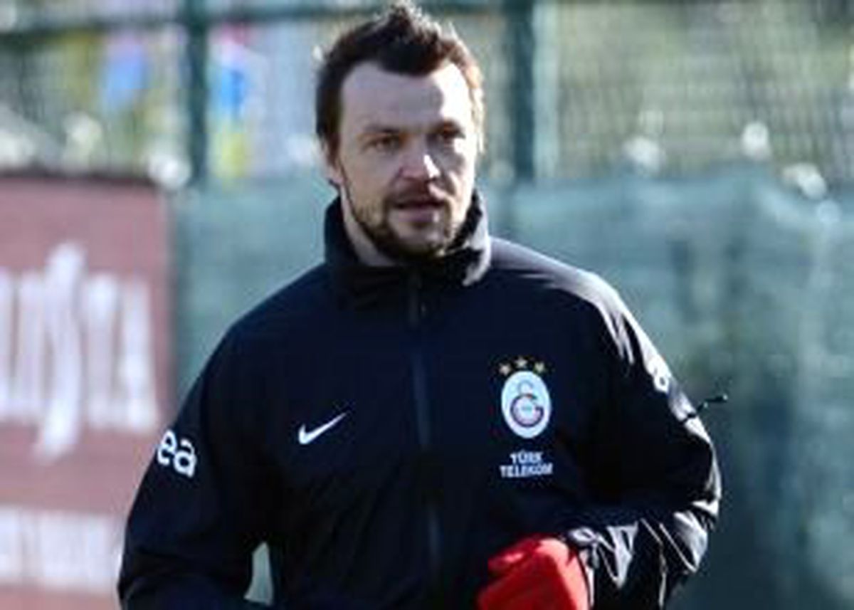 Galatasaray\'da Ujfalusi Şoku! Yine...