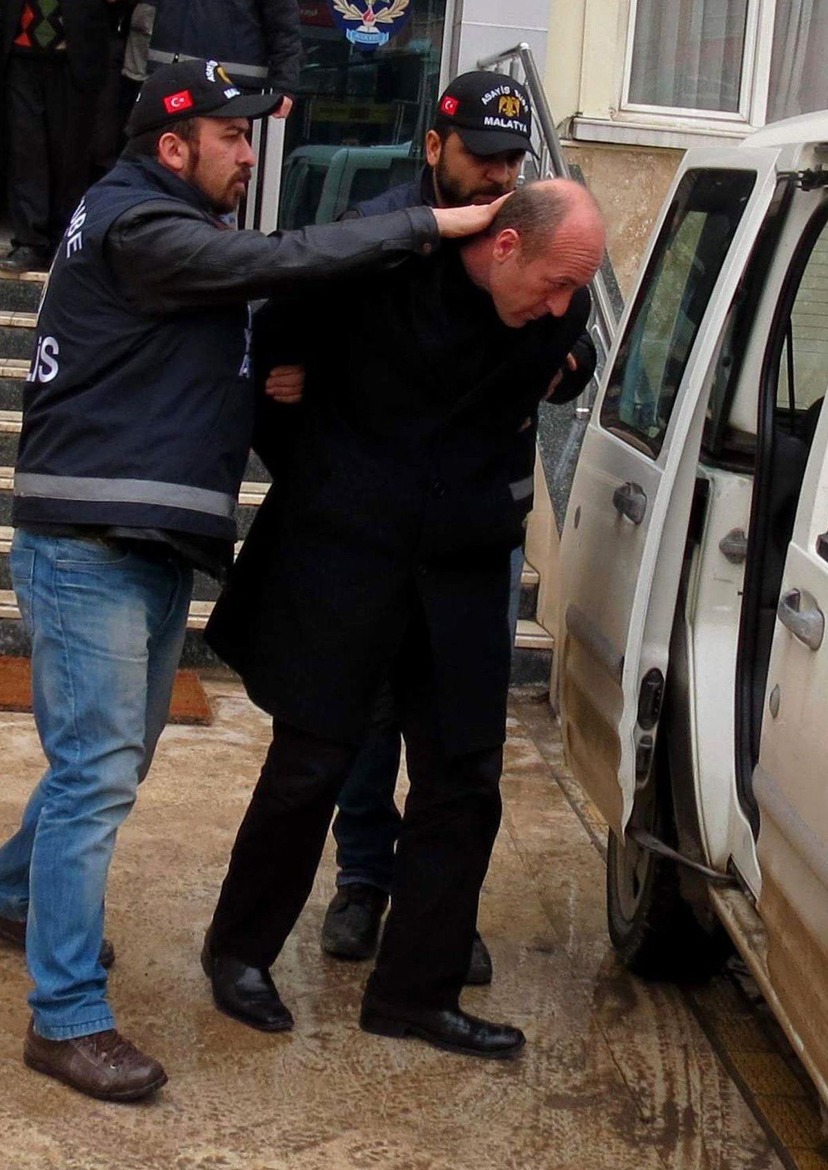 İşe Yerleştirme Vaadiyle Dolandırıcılık