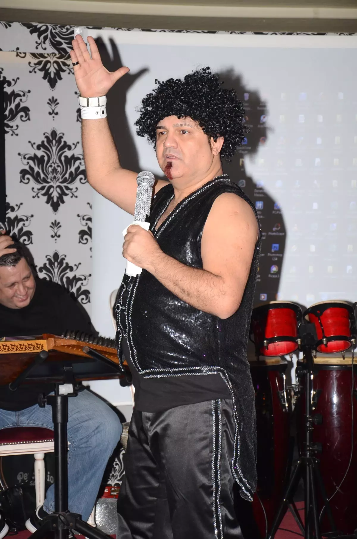 Mikrop Hikmet'in İlginç Yaşam Öyküsü