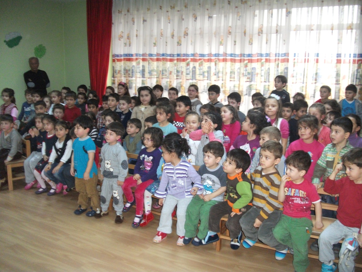 Minik Öğrenciler, İlk Kez Tiyatro Heyecanı Yaşadı