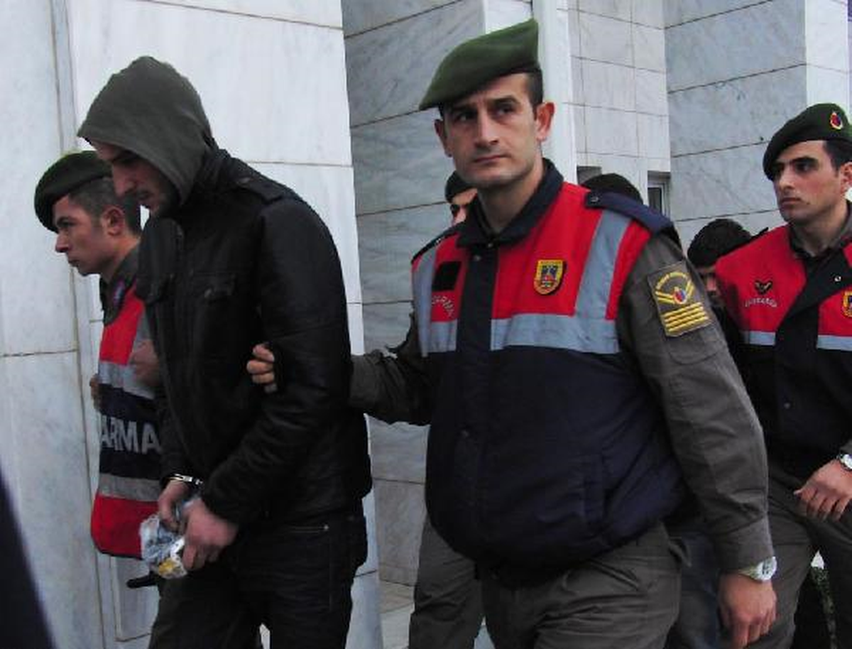 Üniversite Öğrencili Gasp Tuzağına 8 Tutuklama