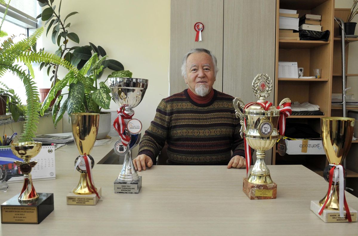 Yenimahalleliler Briçi Sevdi