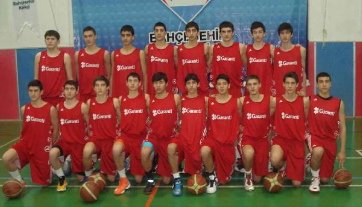 Yıldız Basketbol Milli Takımı Bursa\'da