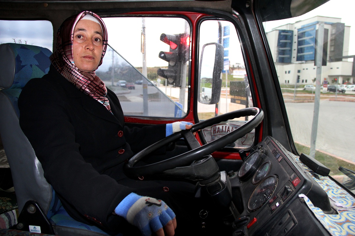 Hayali Çöp Kamyonu Sürmek