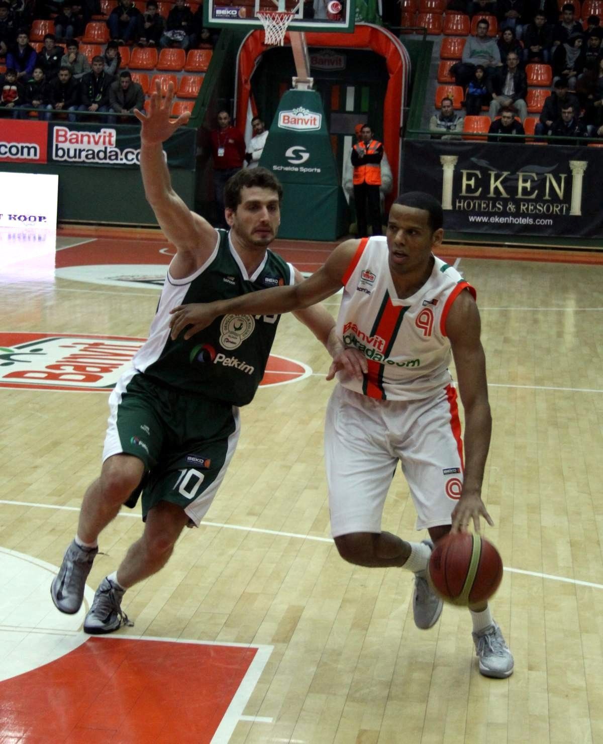 Banvit-Aliağa Petkim: 94-79