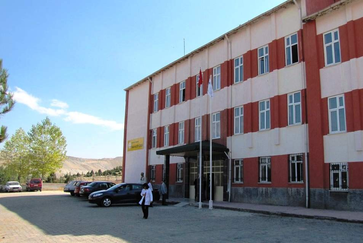 Hisarcık İmam Hatip Lisesi\'nde Kızamık Vakası