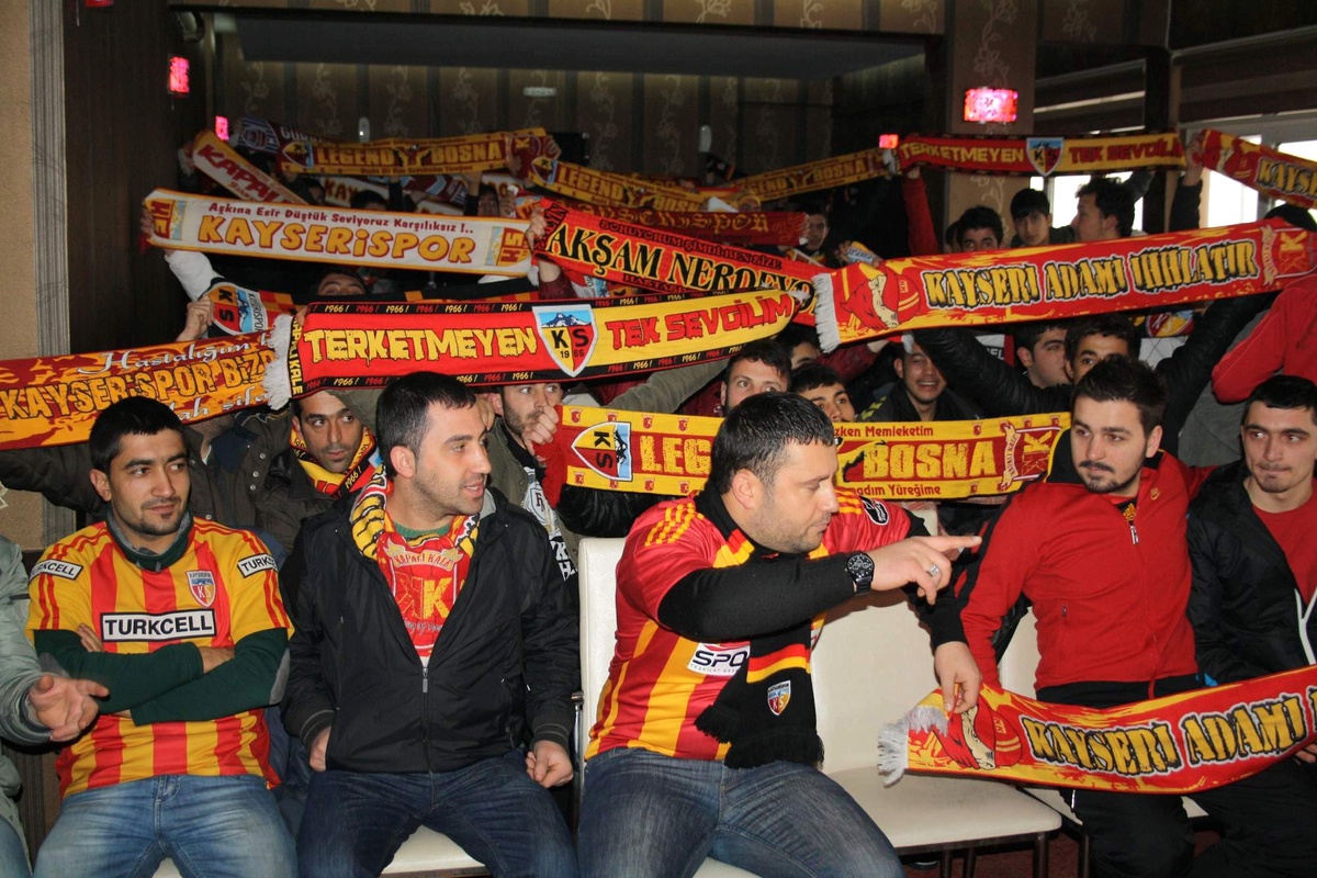 Kayserispor Taraftarından Fenerbahçe Maçında Çıkan Olaylara İlişkin Açıklama