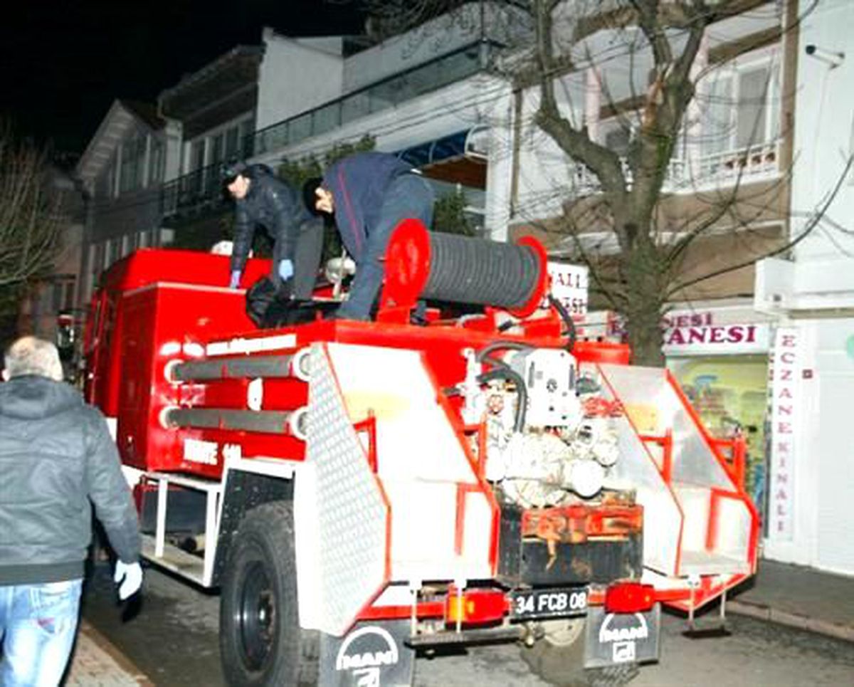 Kınalıada Sahili\'nde Denizden Kadın Cesedi Çıktı
