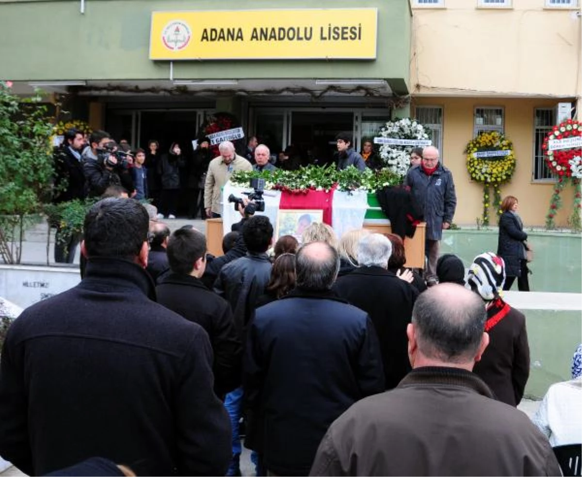 Lösemi Hastası Gizem\'e Hüzünlü Veda