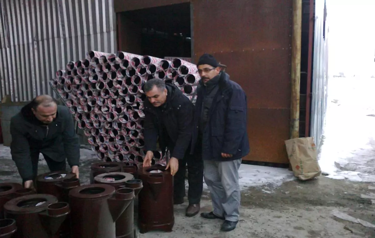 Malatya\'dan Suriyelilere Bir Tır Soba Gönderildi