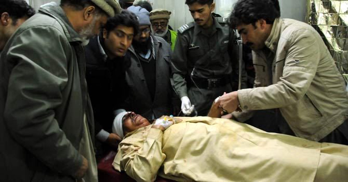 Pakistan\'da Anp Liderinin Konvoyuna Saldırı: 12 Yaralı