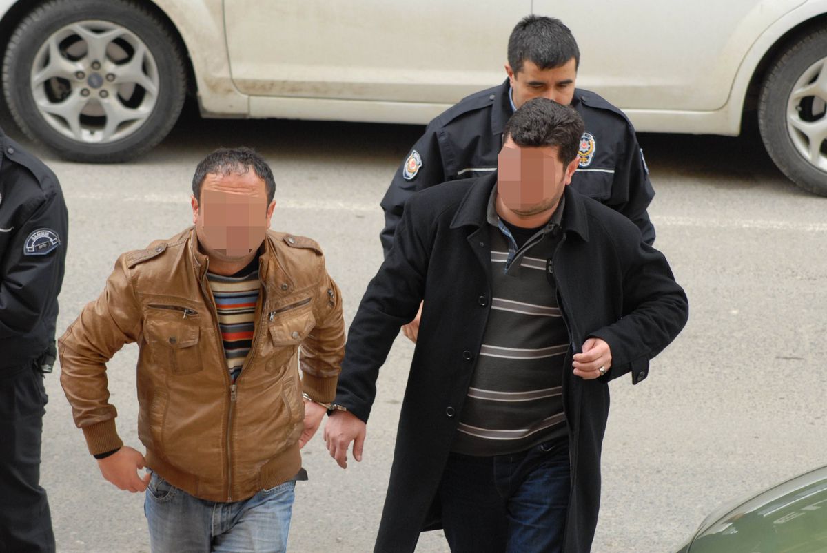 Polise Saldırı İddiasına Gözaltı