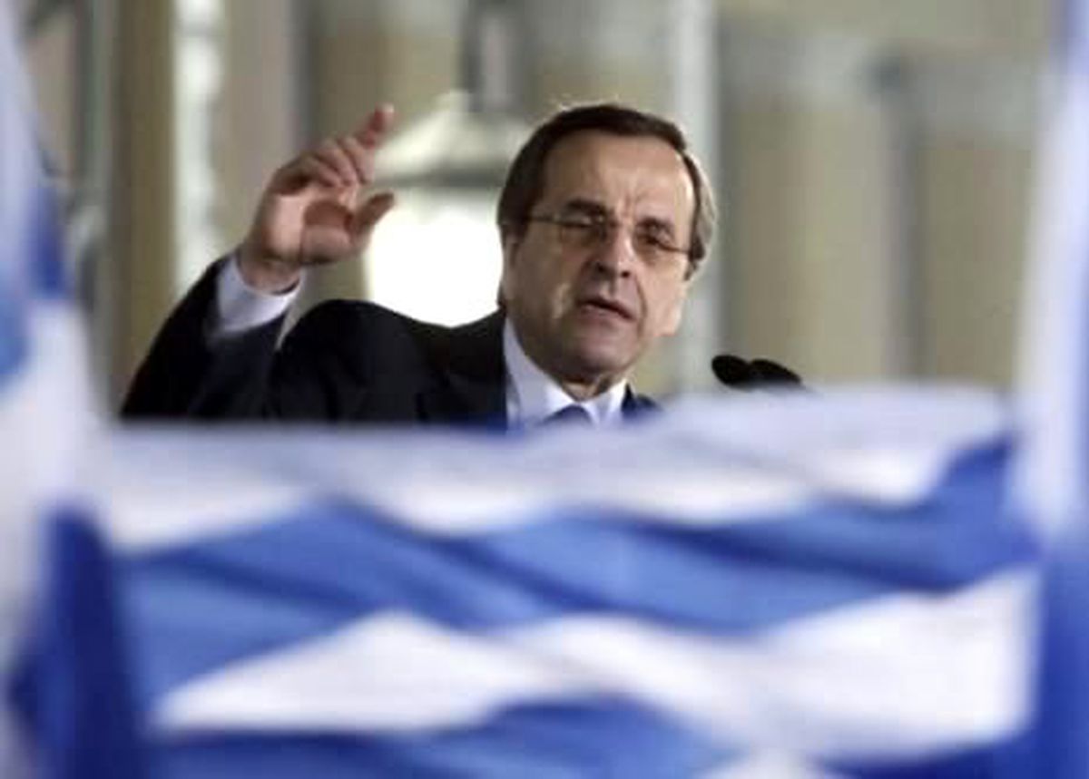 Samaras\'ın Uçağında \'Yakıt Borcu\' Paniği