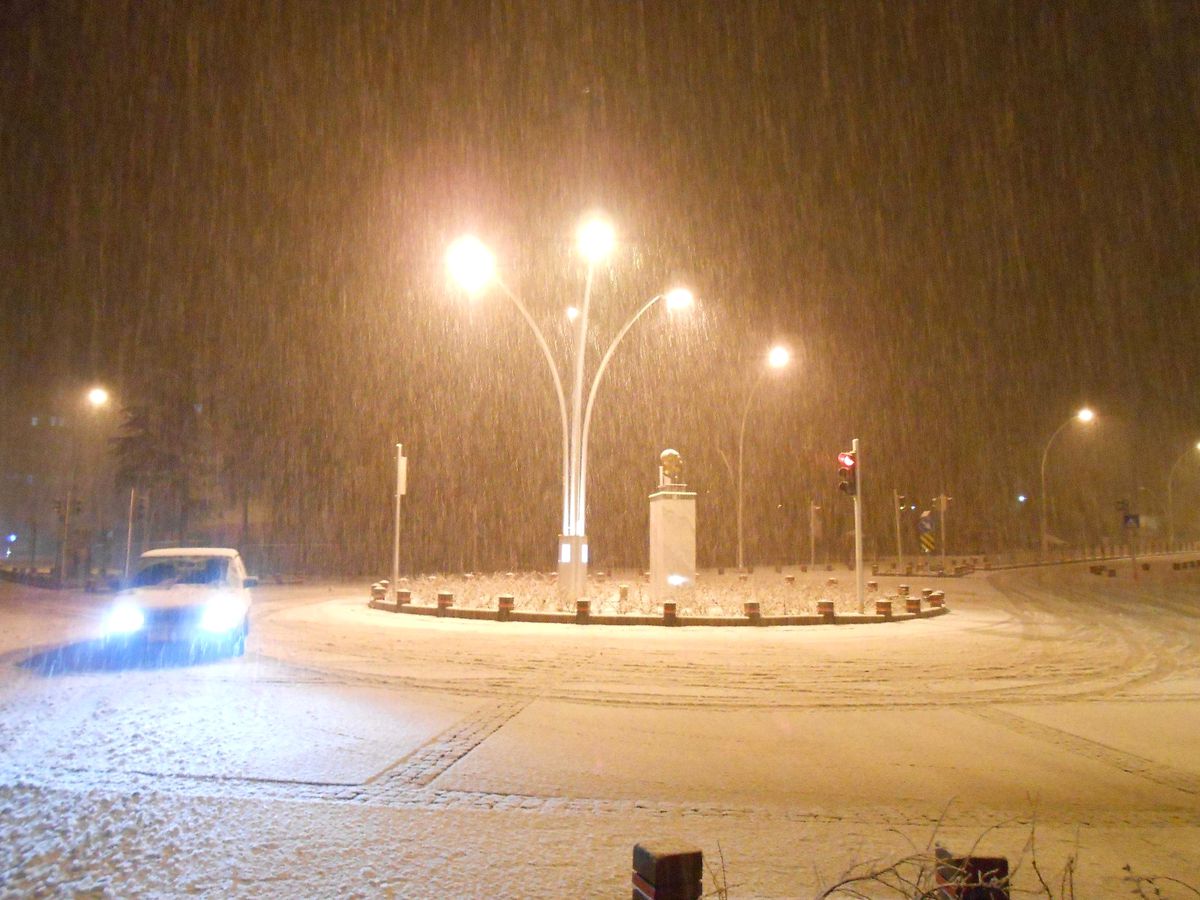 Seydişehir\'e Yılın İlk Karı Yağdı