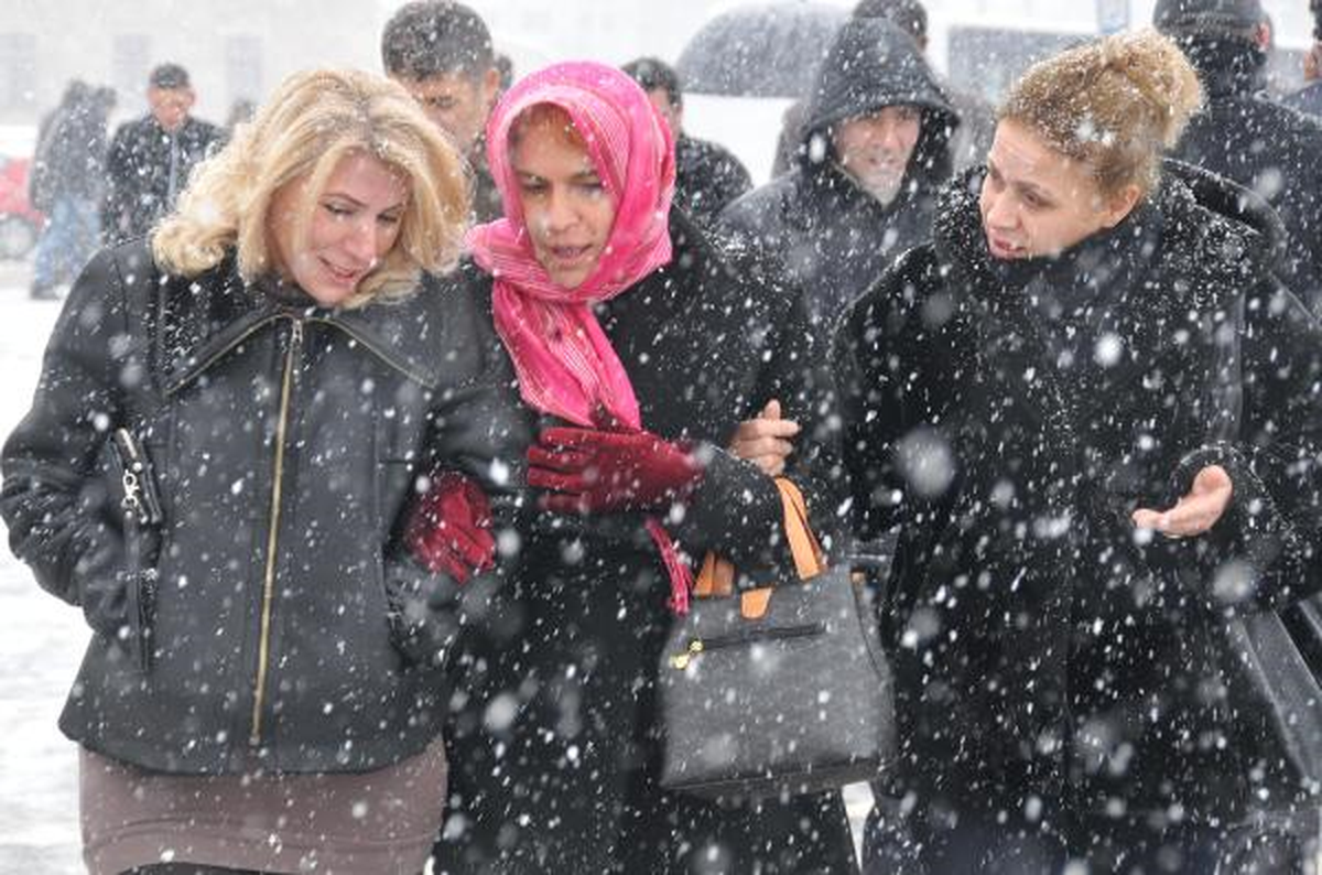 Sivas\'ta 252 Köy Yolu Ulaşıma Kapandı
