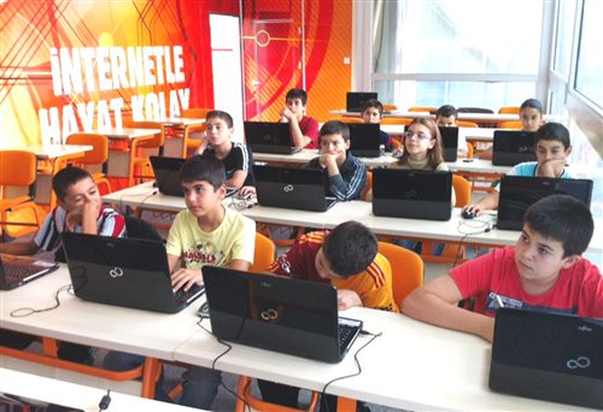 Ttnet "İnternetle Hayat Kolay" Projesi "Yılın Yıldızı" Seçildi