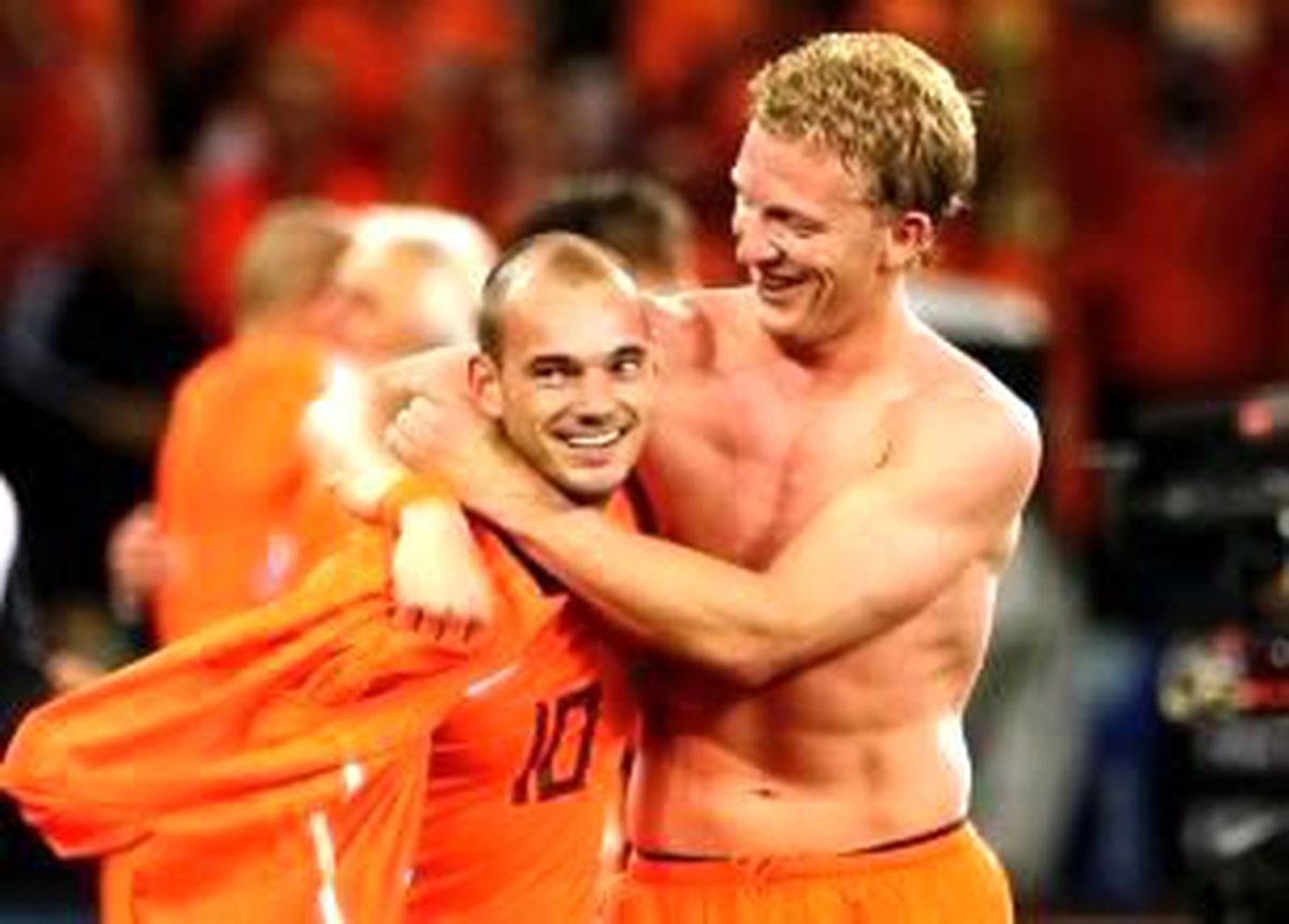 Sneijder Geliyor mu?