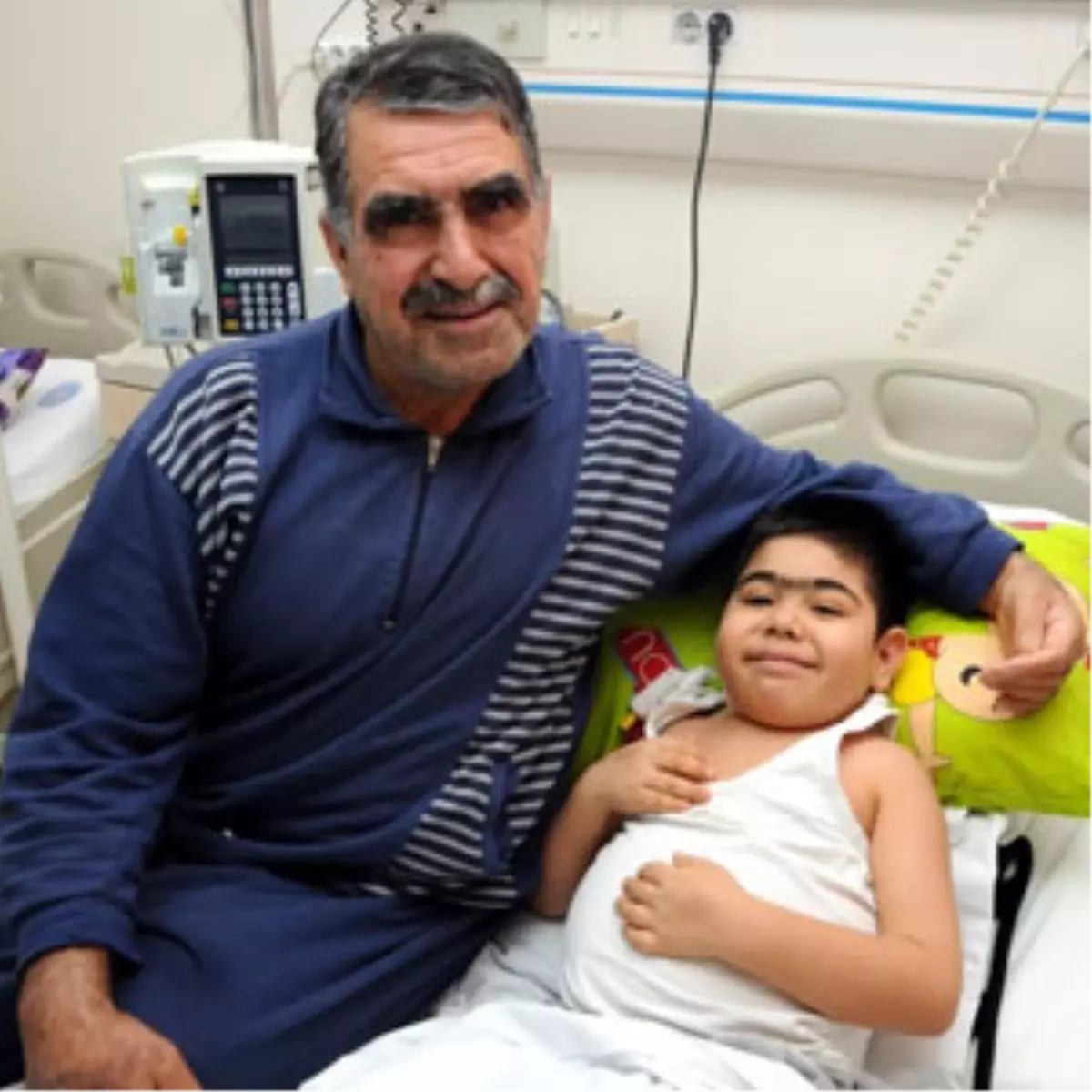 62 Yaşındaki Dede, 11 Yaşındaki Torununa Böbreğini Verdi