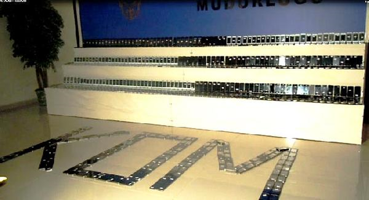 Adana\'da 2 Bin 652 Kaçak Cep Telefonu Ele Geçirildi