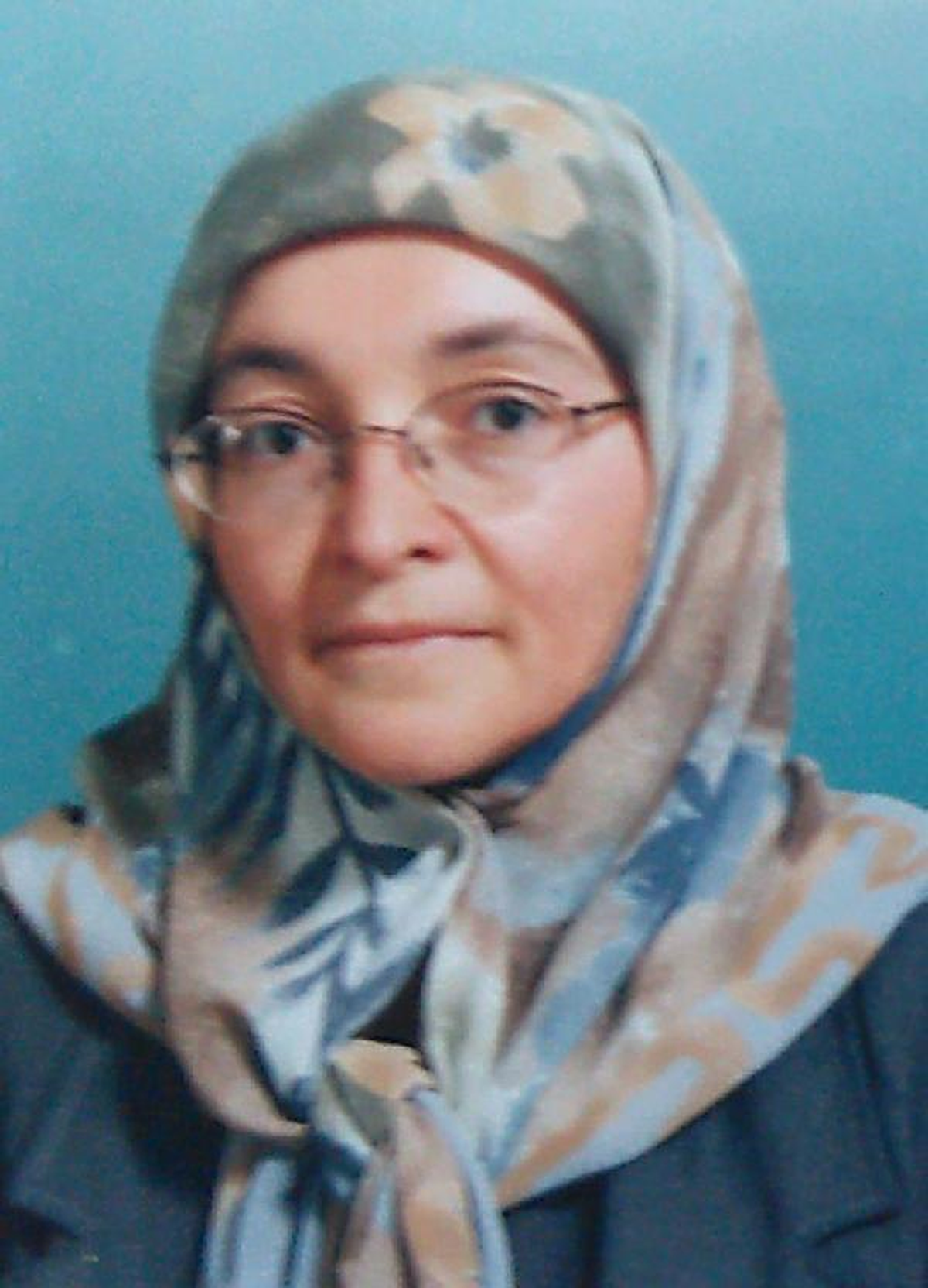 Annesini 60 Yerinden Bıçakladıktan Sonra Boğazını Kesmiş