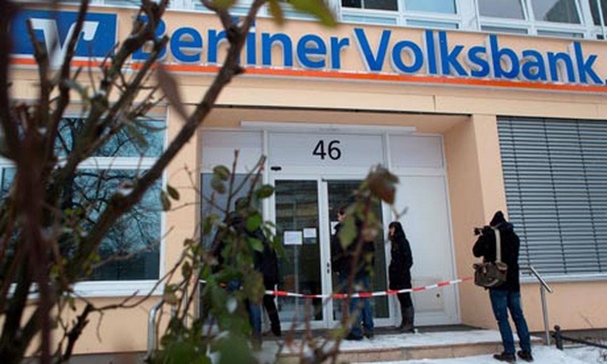 Berlin\'de Banka Soygunu