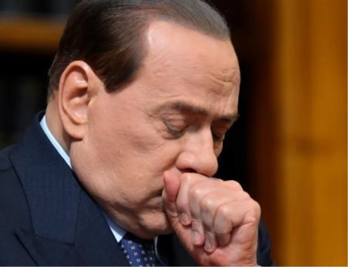 Berlusconi, Rubby Davasının Askıya Alınmasını İstedi