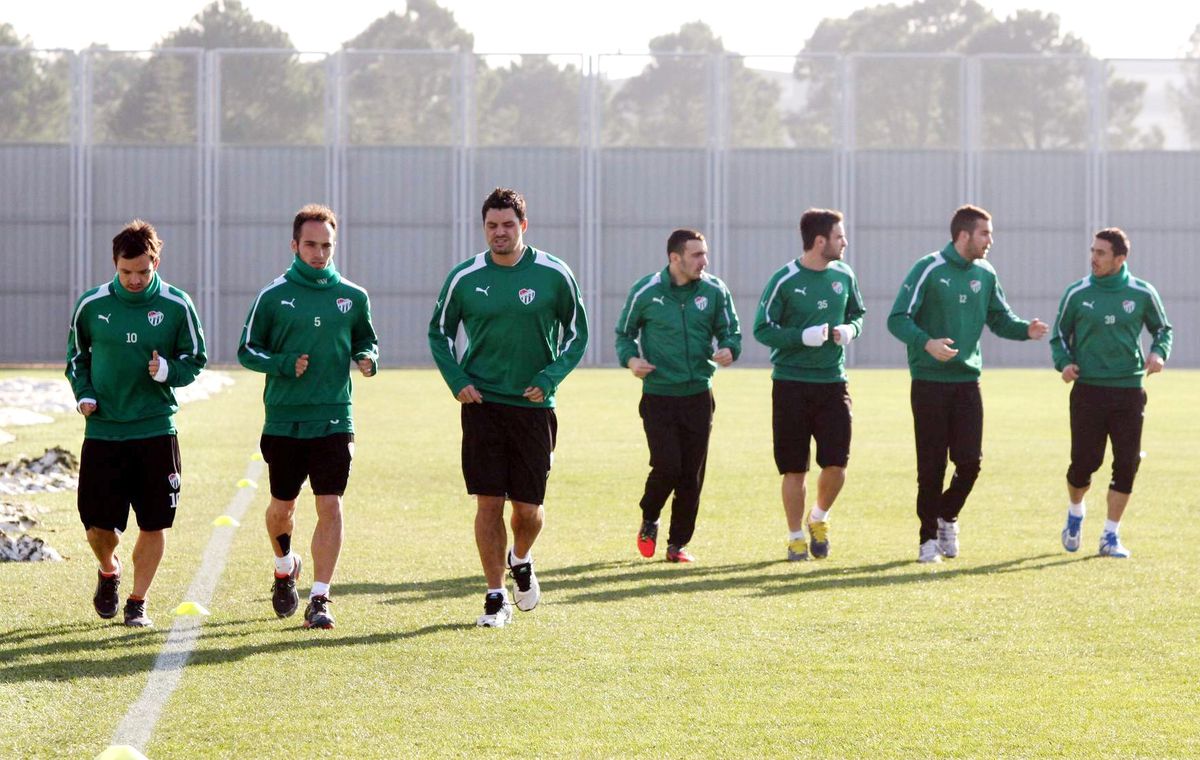 Bursaspor\'da Basser Şoku