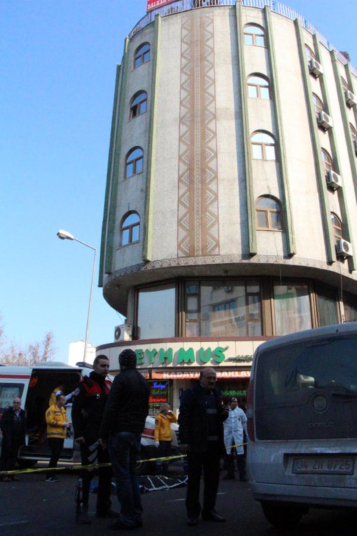Diyarbakır\'da Adliye Katibinin İntiharı