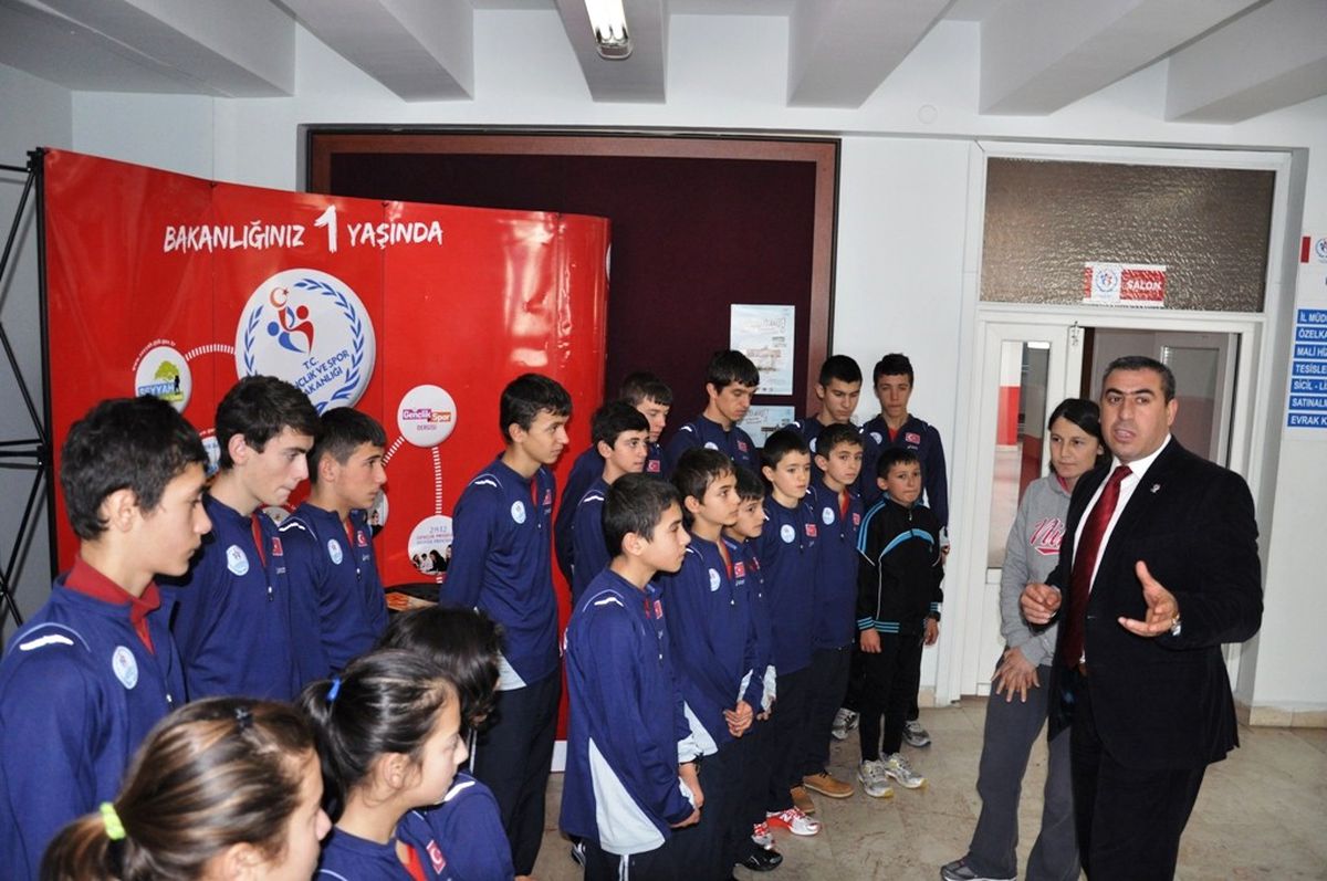 Düzce Atletizimde "Biz de Varız" Dedi