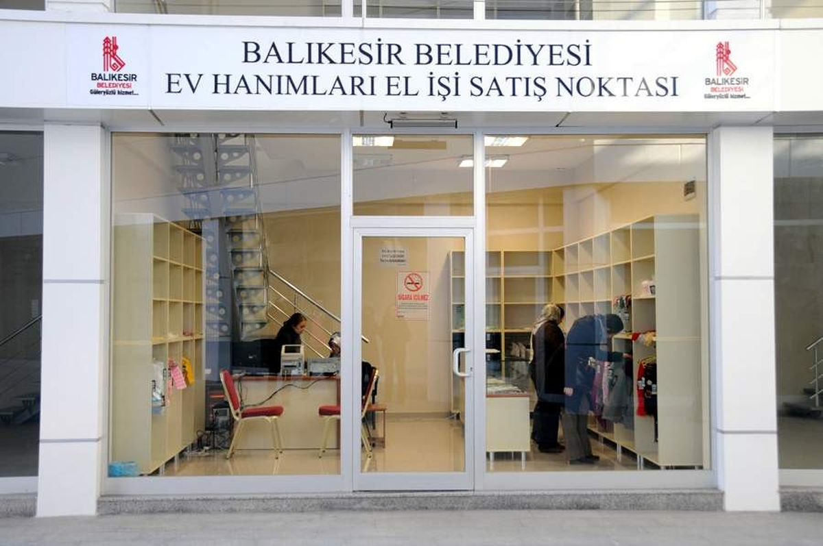 Ev Kadınlarına Özel, "Hanımeli" Bürosu