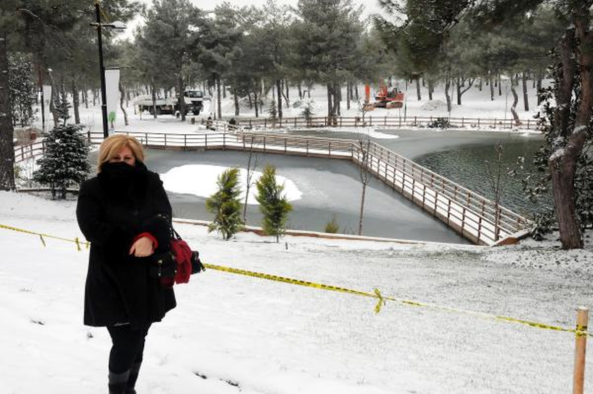 Gaziantep\'te Soğuk Hava Göleti Dondurdu