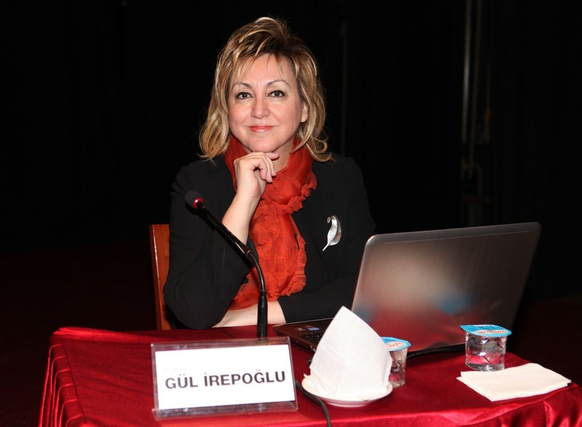 Gül İrepoğlu\'ndan Lâle Kitabı