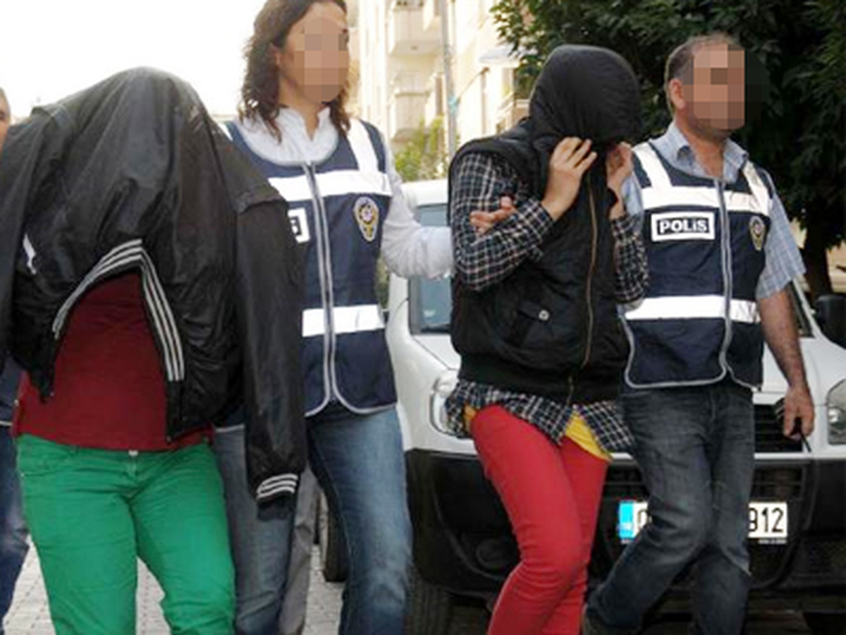 İlköğretim Öğrencisi Kıza Fuhuş Tuzağı